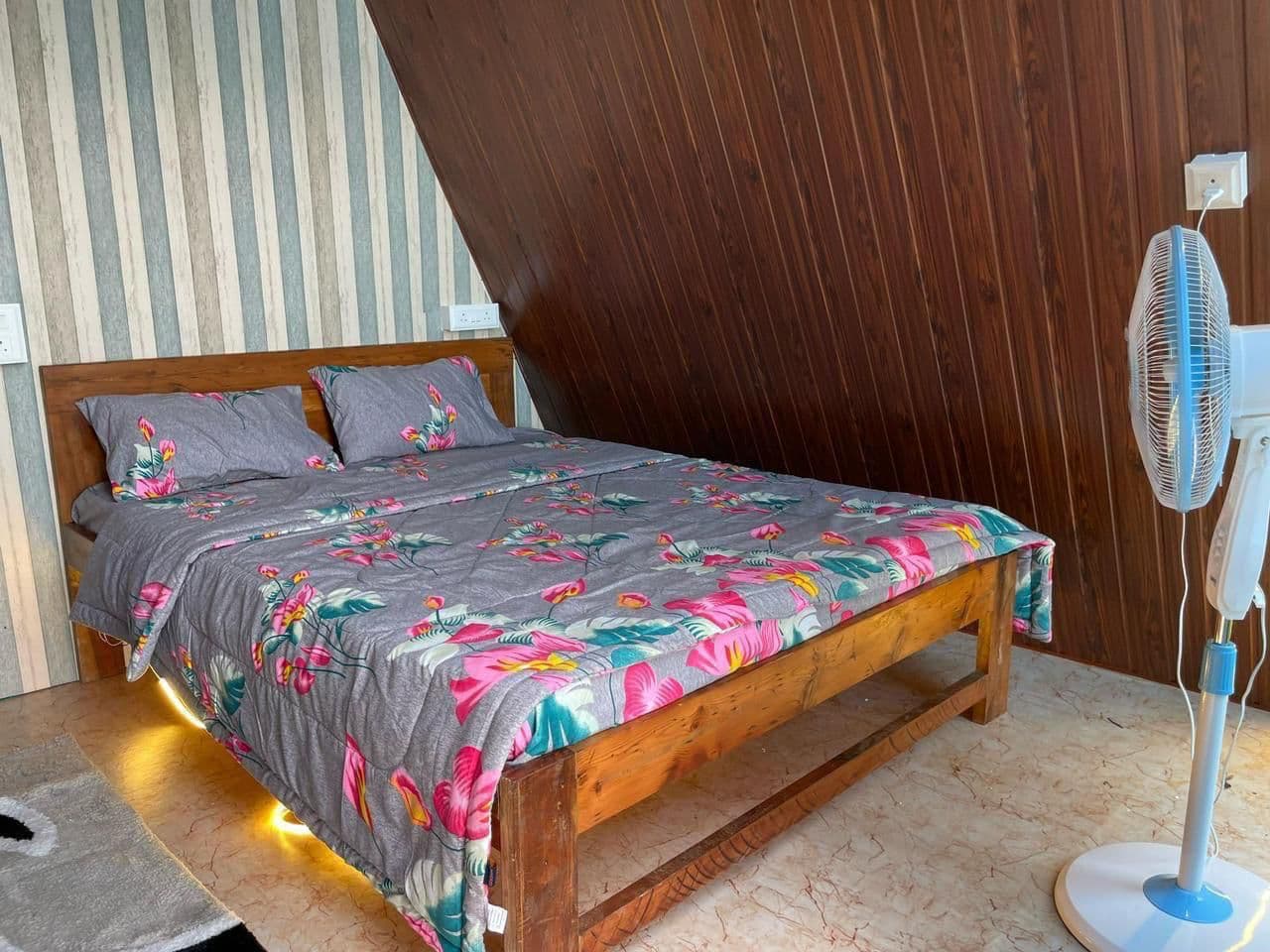 Delta Cottage preview 3
