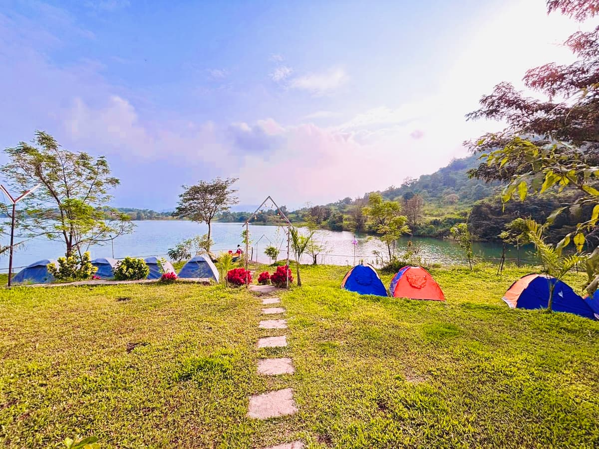 Lakeside tent stay with open views